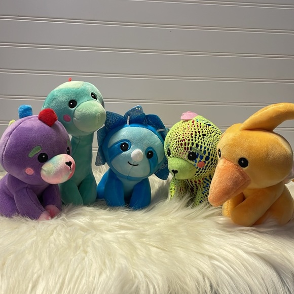 Pomkinz Dinosaur ๐ฆ ๐ฆ Pet Pals Set of 5 Stuffed Animals Rainbow Bag. - Picture 7 of 16